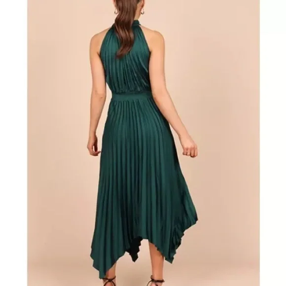 #9❤️ Brand new with tags Petal & Pup Dominique dress in Emerald - Picture 2 of 3